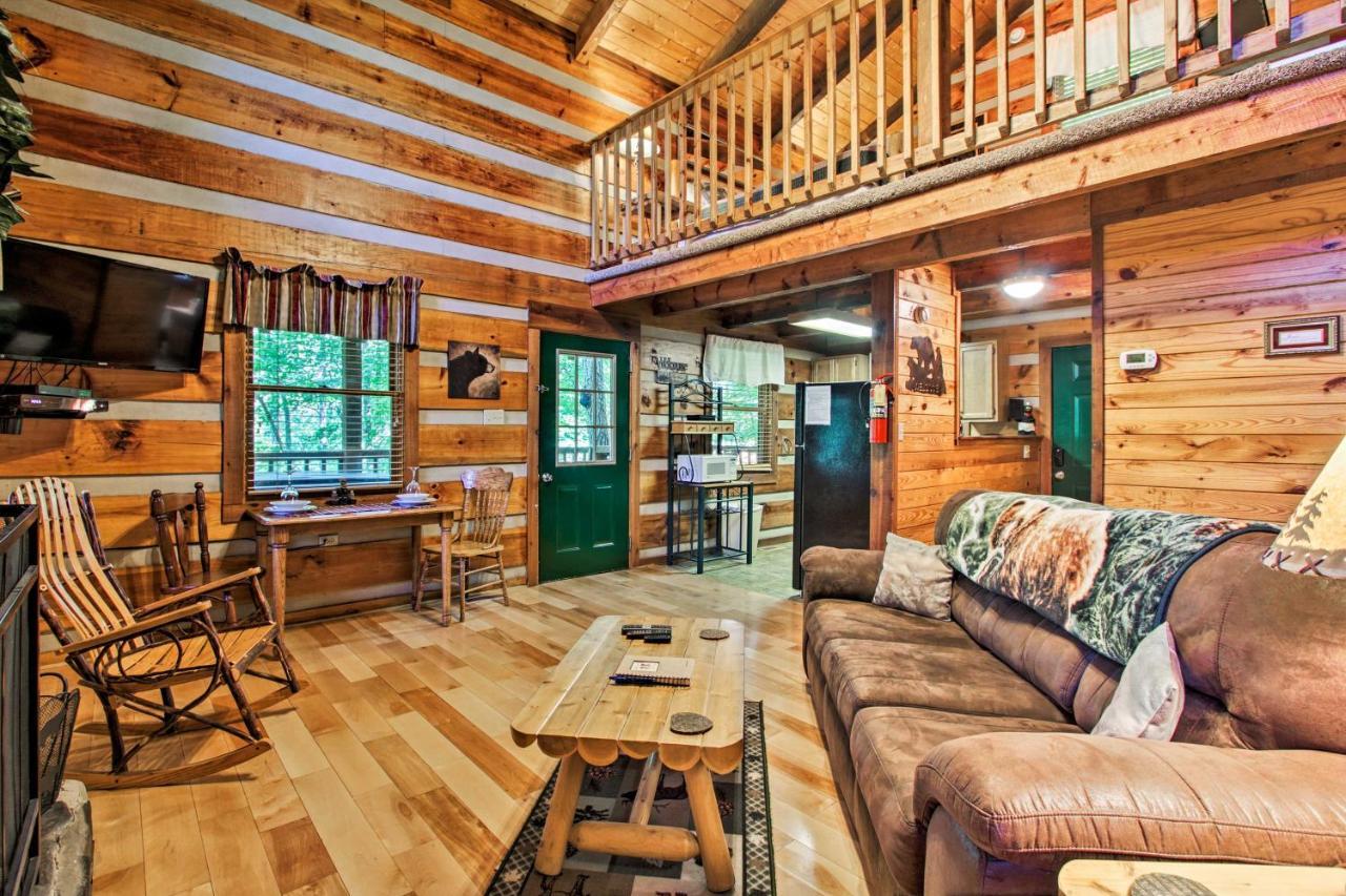 Secluded Forest Cabin, 4 Mi To Downtown Gatlinburg Luaran gambar