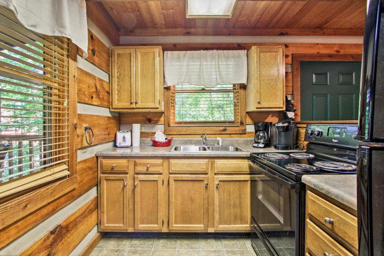 Secluded Forest Cabin, 4 Mi To Downtown Gatlinburg Luaran gambar